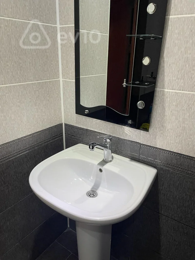 3 otaqlı mənzil, 100 m², memar ecemi — kirayə — Mənzil, Bakı (9)