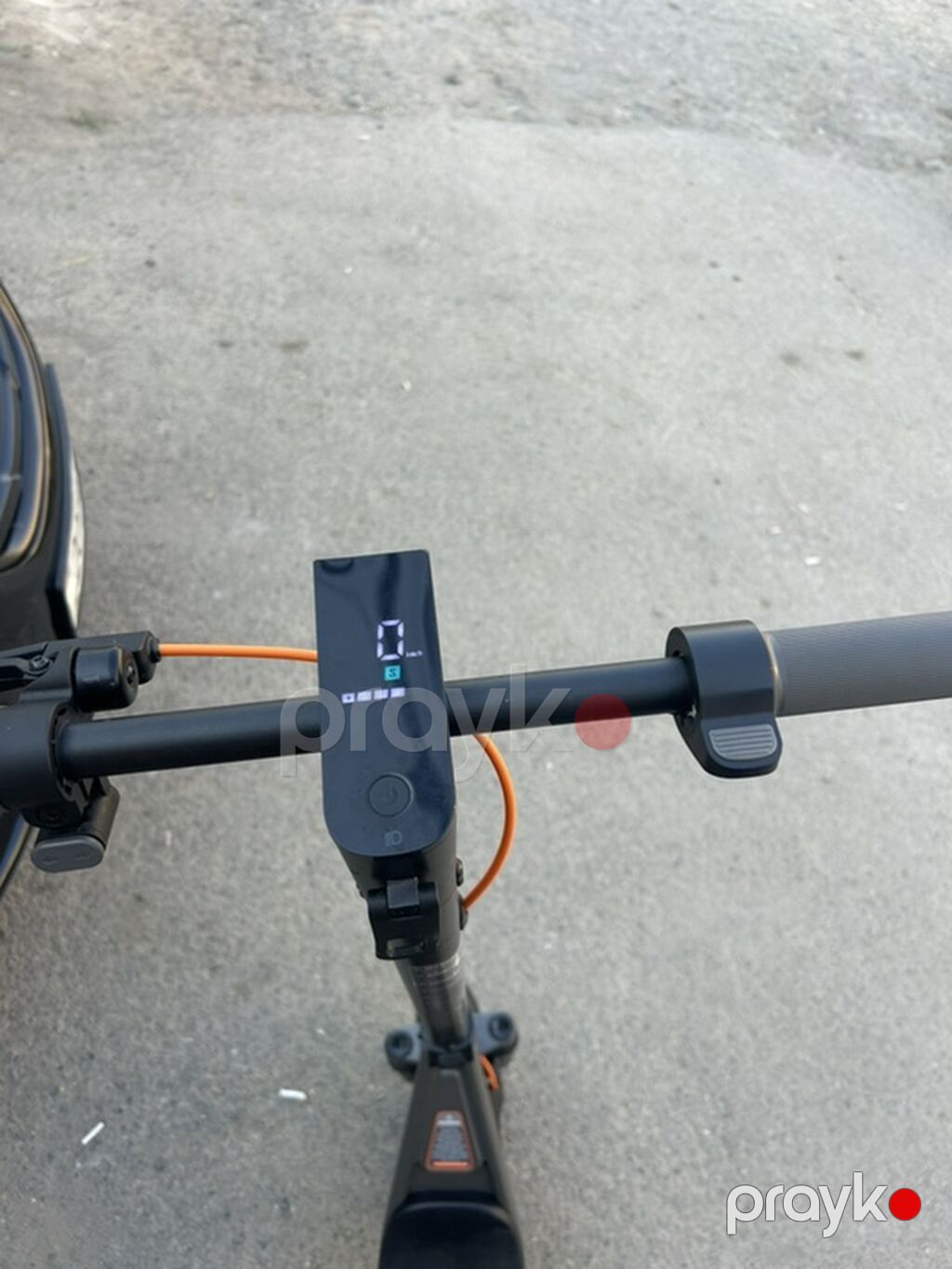 İşlənmiş Elektrik samokat 12", 751 - 1000 Vt, 26 - 35 km/s, Ünvandan götürmə — Skuterlər, Gəncə (7)
