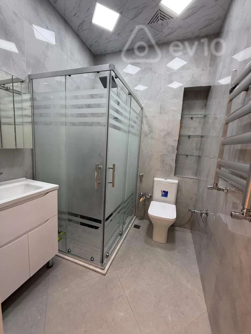 2 otaqlı mənzil, 75 m², Ramiz Quliyev k. — kirayə — Mənzil, Bakı (10)
