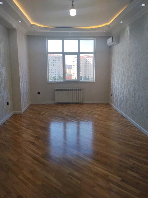 Satılır 2 otaqlı köhnə tikili 90 m² — Bakı