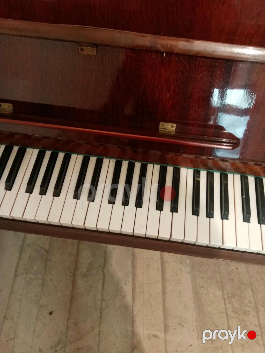 Upright piano – aqaq marka (korpusda loqo görünür) - Korpus: qəhvəyi — Pianino və digər klaviş alətləri, Digah (7)