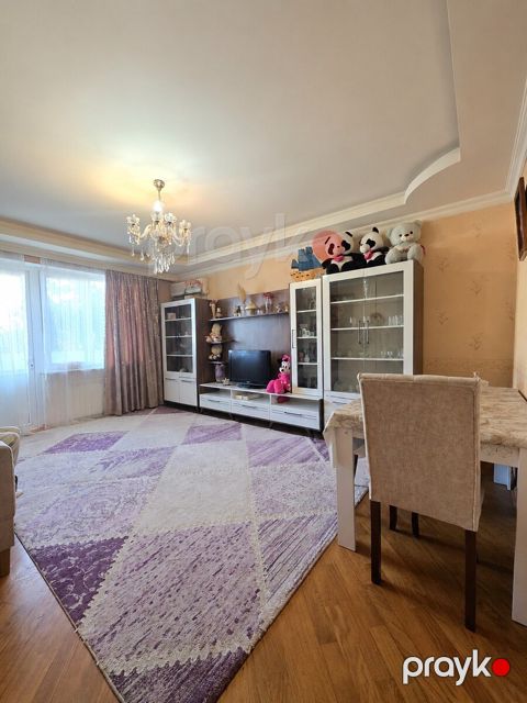 Satılır 3 otaqlı köhnə tikili 95 m² — Bakı