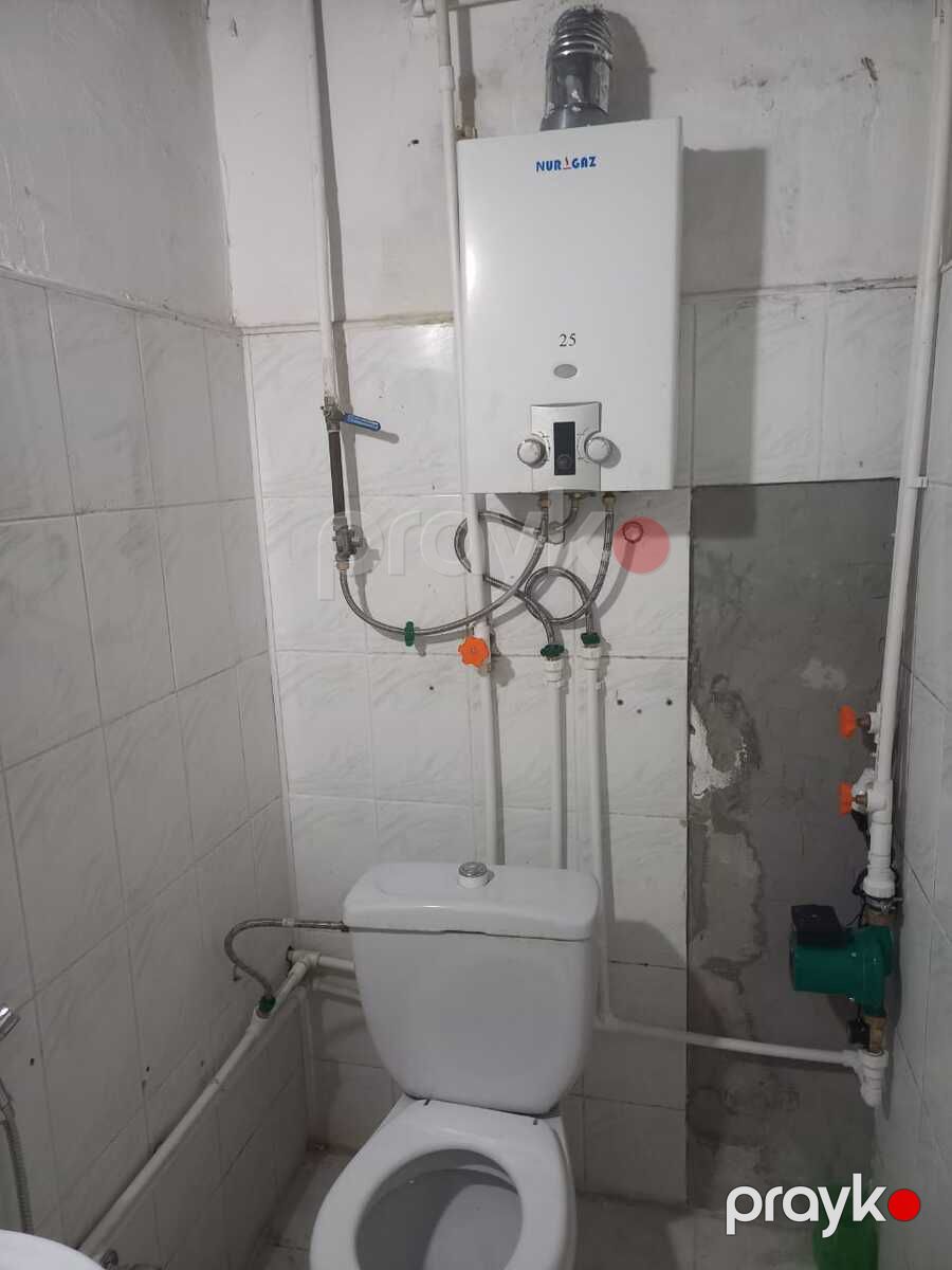 Satılır 2 otaqlı köhnə tikili 45 m² — Mənzil, Bakı (8)