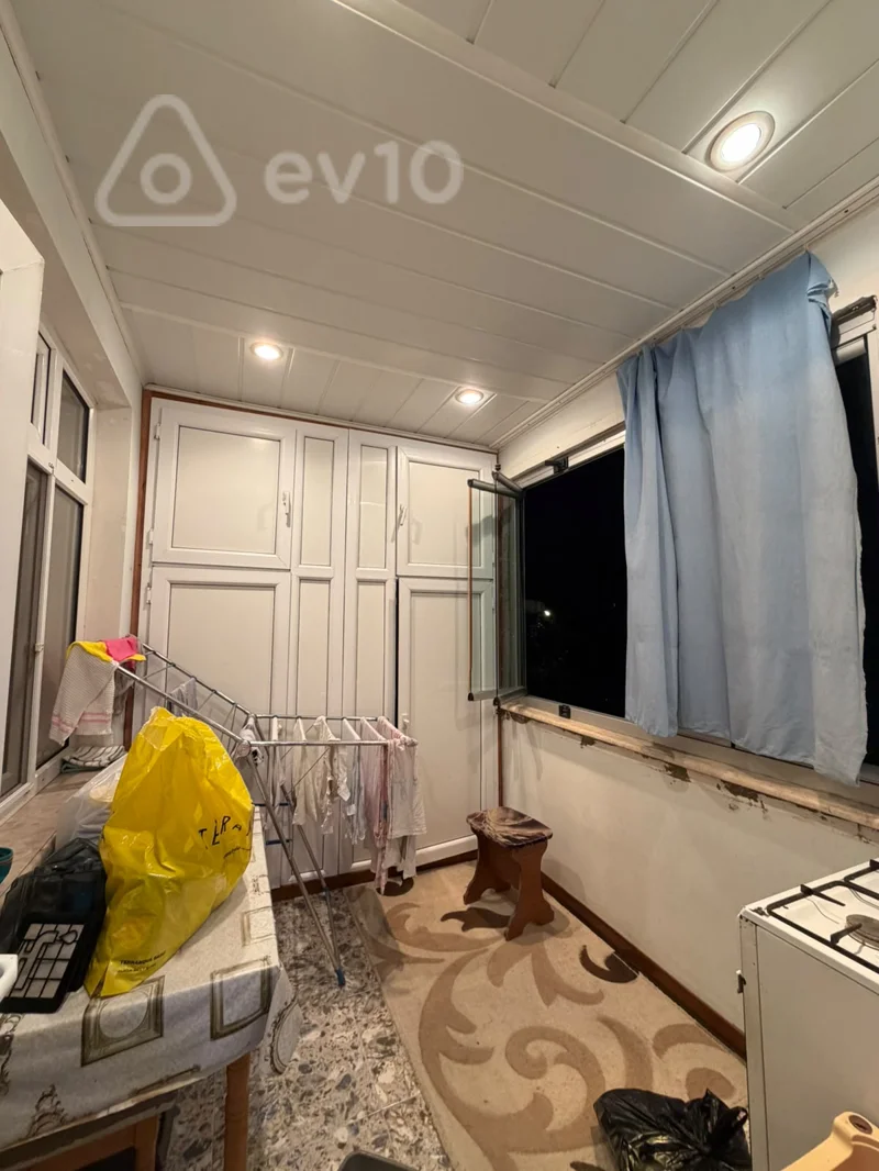 3 otaqlı mənzil, 80 m², 20 Yanvar metrosu və İnşaatçılar metrosu — kirayə — Mənzil, Bakı (11)