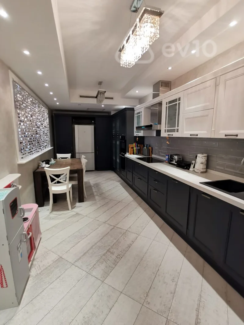 4 otaqlı mənzil, 211 m², Neftçilər — Mənzil, Bakı (9)