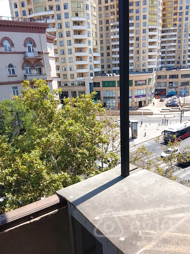 3 otaqlı mənzil, 65 m², Bakı Məhəmməd Naxçıvani küç — kirayə — Farida