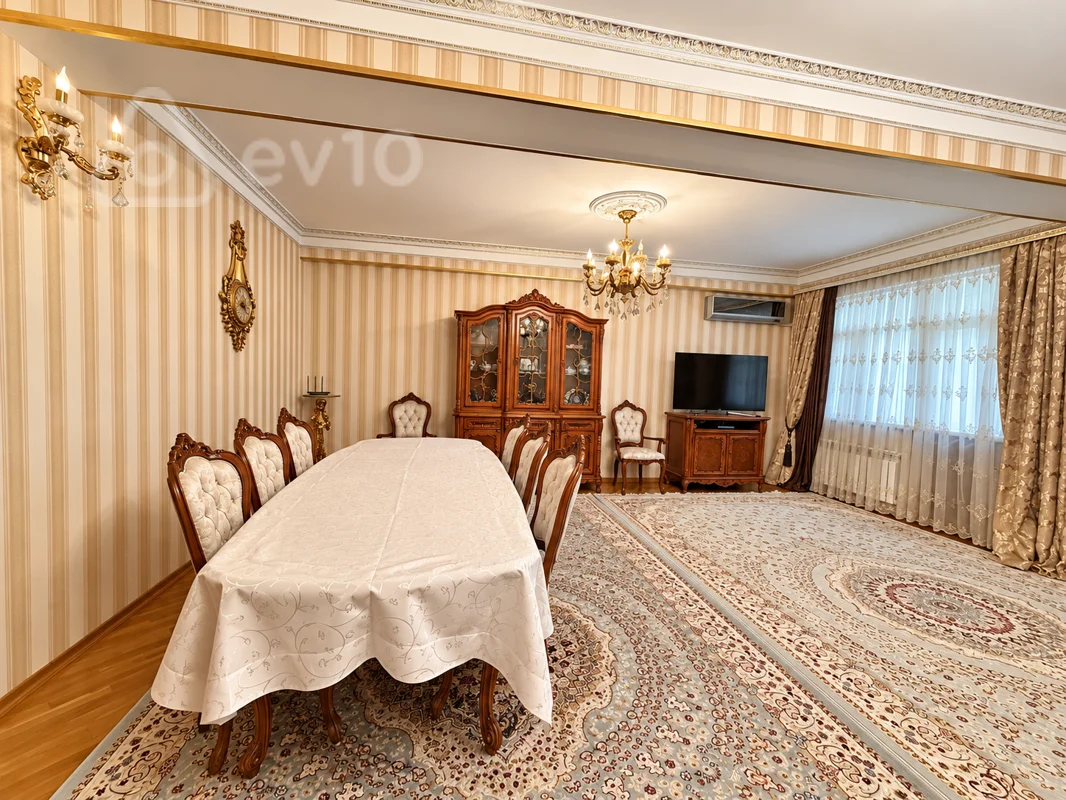 4 otaqlı mənzil, 210 m², Rövşən Hüseynov küçəsi Köhnə Qəzənfər Musabəyov küçəsi) — Mənzil, Bakı (7)