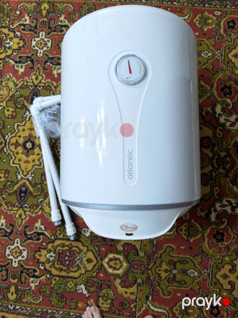 Su qızdırıcısı Ariston — Bakı
