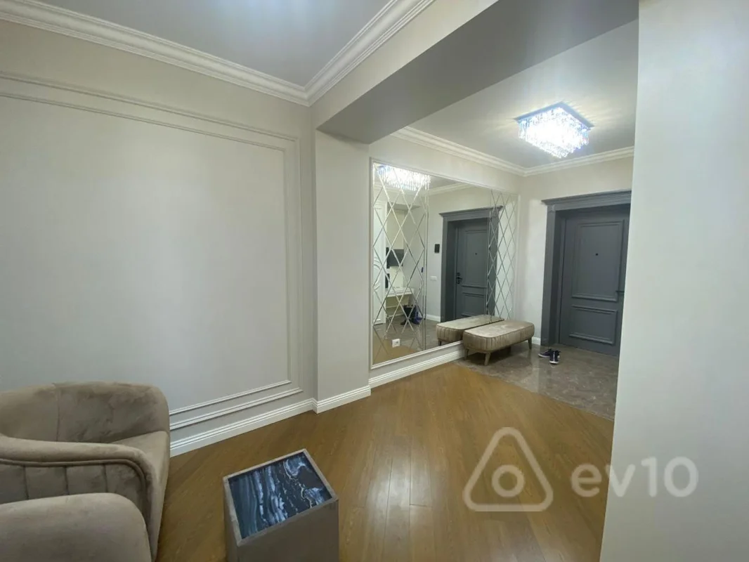 3 otaqlı mənzil, 202 m², Üzeyir hacibəyov — kirayə — Mənzil, Bakı (5)