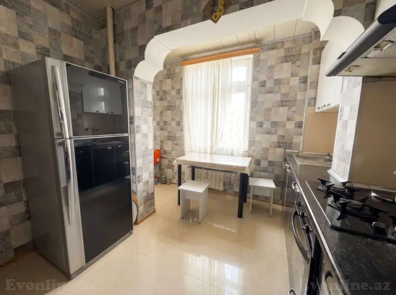 Satılır 4 otaqlı Mənzil Köhnə tikili 100 m² Bakı, Xətai r., Həzi Aslanov m., Əhmədli — Mənzil, Bakı (5)