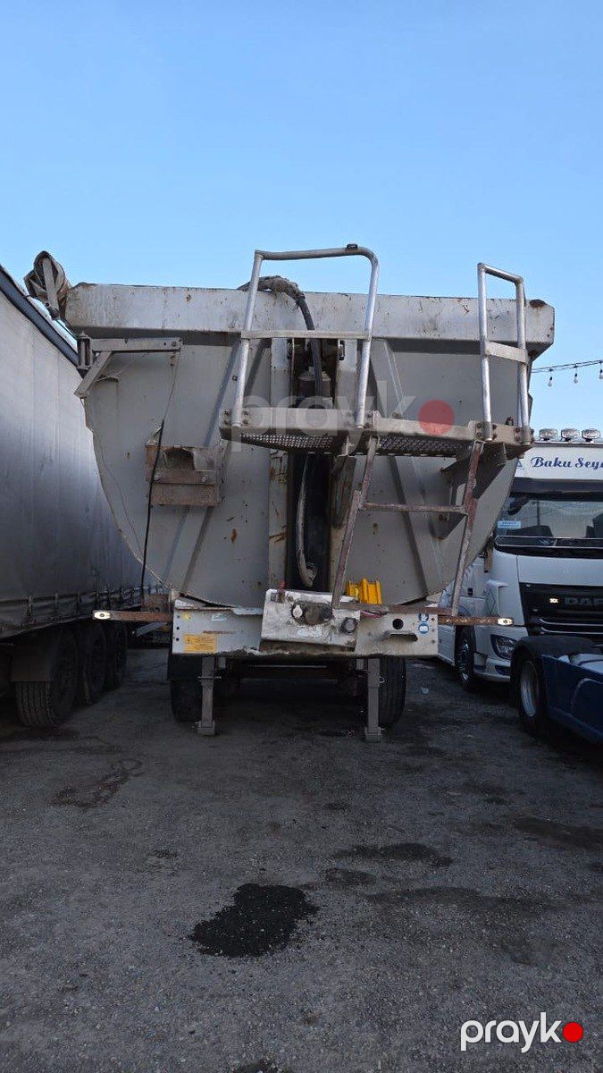 Qoşqu, 2012 il — Yük avtomobilləri və qoşqular, Bakı (2)