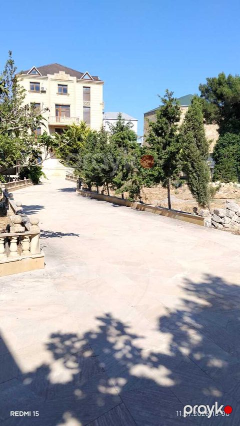 Satılır 8 otaqlı həyət evi/bağ evi 472 m² — Bakı