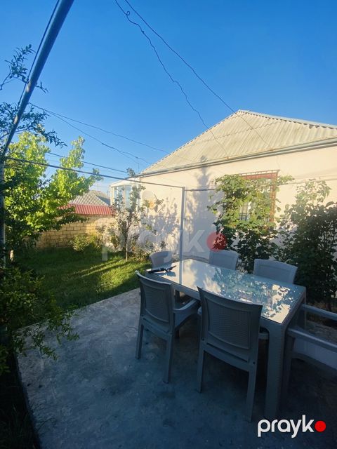 Həyət evi, Binəqədi qəs — Bakı