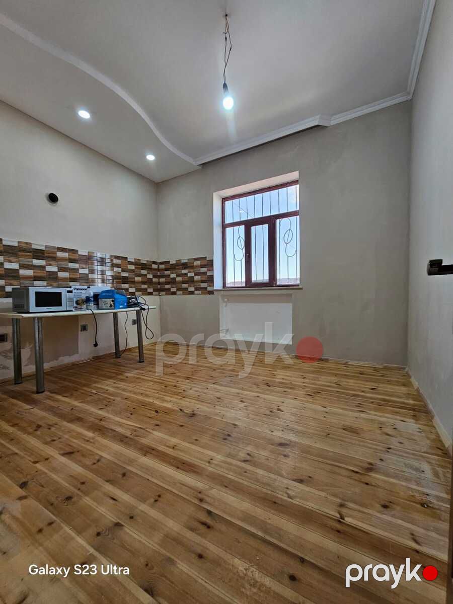 Satılır 4 otaqlı həyət evi/bağ evi 240 m² — Ev, villa, Bakı (10)
