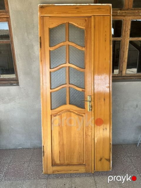 Taxta otaq qapısı – şüşəli model - Material: təbii ağac (şpon deyil) — Digah