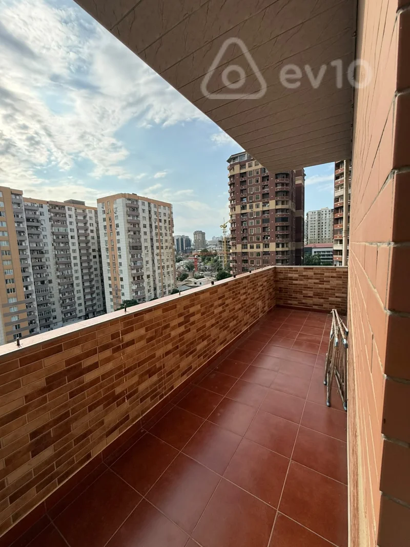 3 otaqlı mənzil, 130 m², Sübhi Salayev küçəsi — kirayə — Mənzil, Bakı (11)