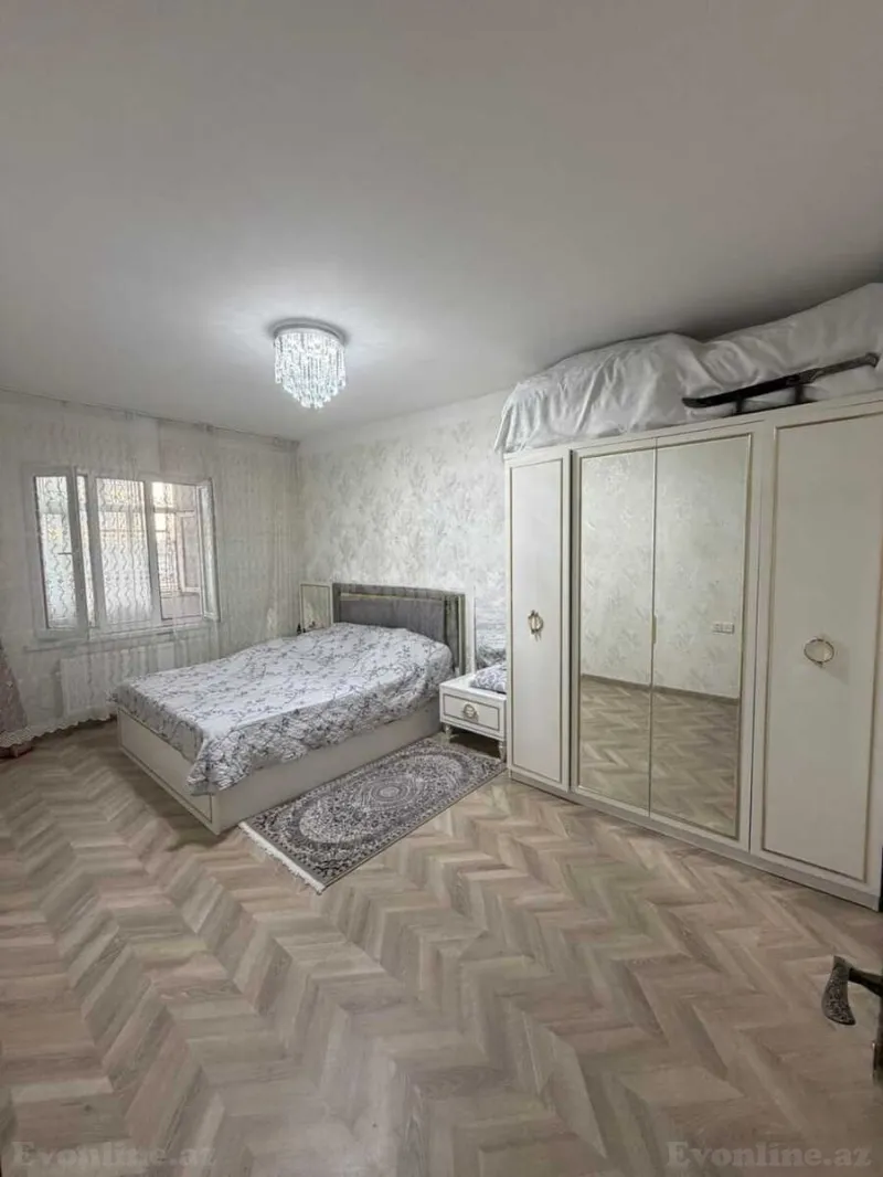 Satılır 4 otaqlı Mənzil Köhnə tikili 110 m² Bakı, Nizami r., Qara Qarayev m — Mənzil, Bakı (4)