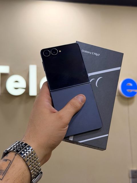 Samsung Galaxy Z Flip 7 Jet Black 256GB/12GB — Bakı