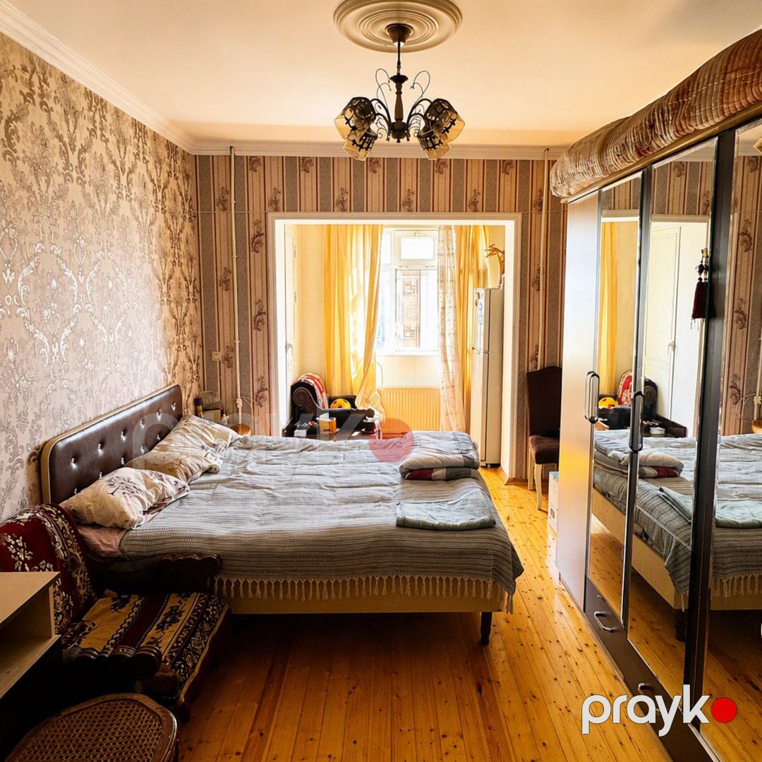 Satılır 2 otaqlı köhnə tikili 65 m² — Mənzil, Bakı (2)