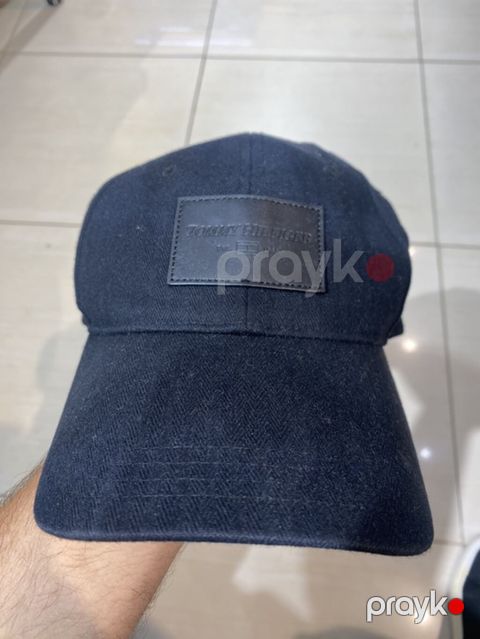 Tommy Hilfiger kepkası – tünd lacivərt rəng. - Model: Baseball cap, ön — Sumqayıt