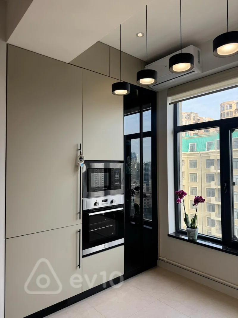 2 otaqlı mənzil, 80 m², Sergey Senyuşkin — kirayə — Mənzil, Bakı (5)