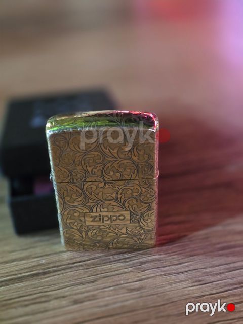 Zippo benzinli alışqan - Brend: Zippo - Korpus: metal, qızılı ton — Masazır