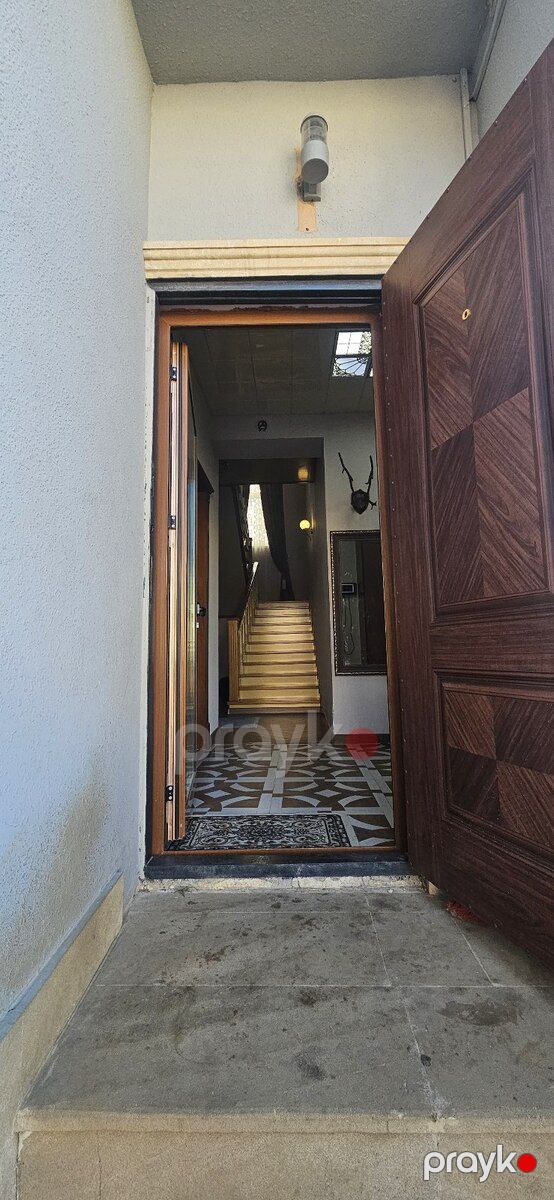 Villa, Badamdar qəs — Ev, villa, Bakı (12)