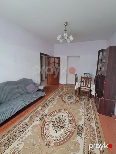Bakı, 3 otaqlı, Köhnə tikili, 70 kv. m — Bakı