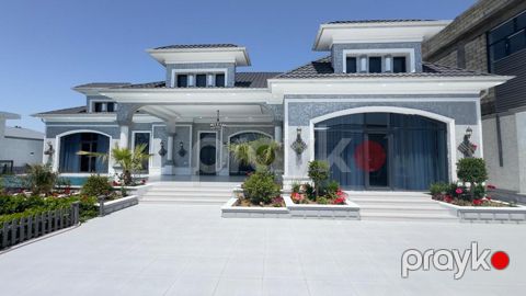 Satılır 5 otaqlı həyət evi/bağ evi 300 m² — Bakı
