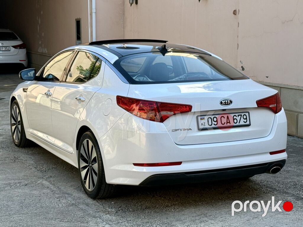 Kia Optima – ağ rəngli sedan Xarici xüsusiyyətlər: - Şık ağ kuzov — Avtomobillər, Gəncə (7)