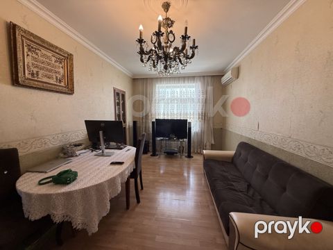 Satılır 2 otaqlı köhnə tikili 60 m² — Bakı