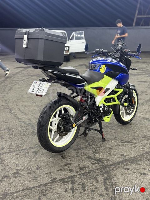 Bajaj Pulsar NS 200, 200 sm3, 2022 il, 5 200 km — Bakı