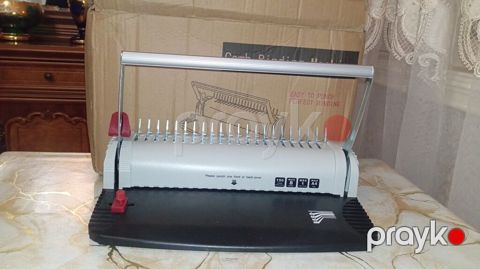 Sənədlərin deşilməsi və plastik spiral ilə bərkitməsi üçün masaüstü — Gəncə