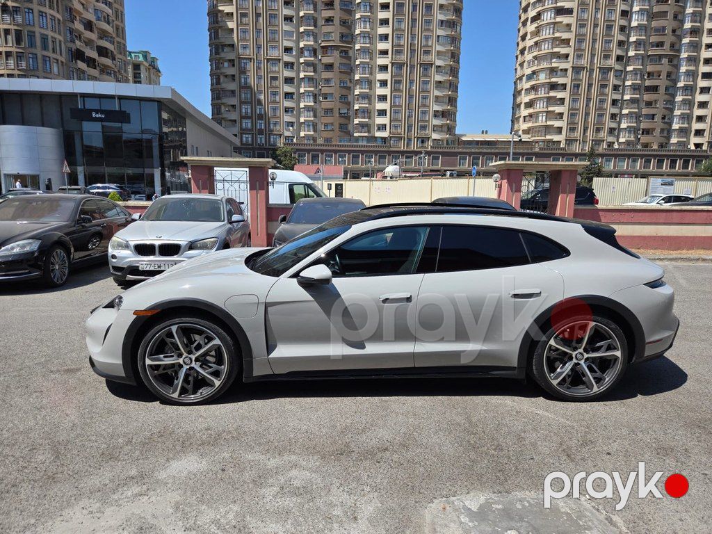 Porsche Taycan, 93.4 kWh, 2022 il, 26 000 km — Avtomobillər, Bakı (4)