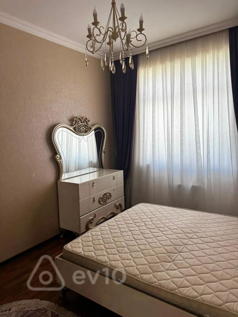 3 otaqlı mənzil, 85 m², Müstəqillik küçəsi — kirayə — Mənzil, Bakı (5)