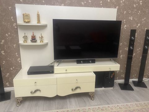 İşlənmiş, Düz TV altlığı, Polkalı, Türkiyə — Xırdalan