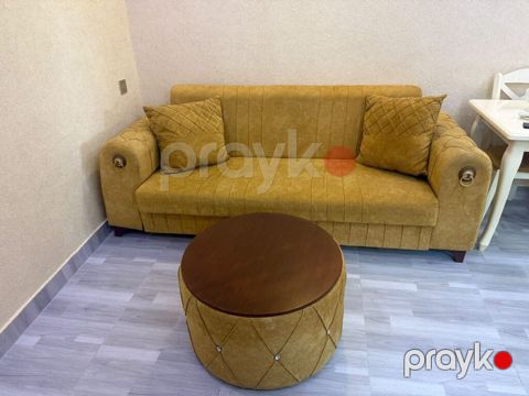Divan satılır pufiklə birlikdə 190₼. açılır bazası var.Ünvan — Bakı