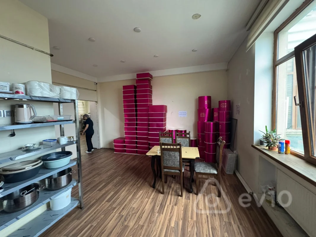 8 otaqlı həyət evi, 1000 m², Şərq küç — Ev, villa, Bakı (12)