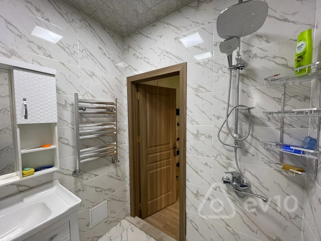 3 otaqlı mənzil, 139 m², 28 May metrostansiyası — kirayə — Mənzil, Bakı (11)