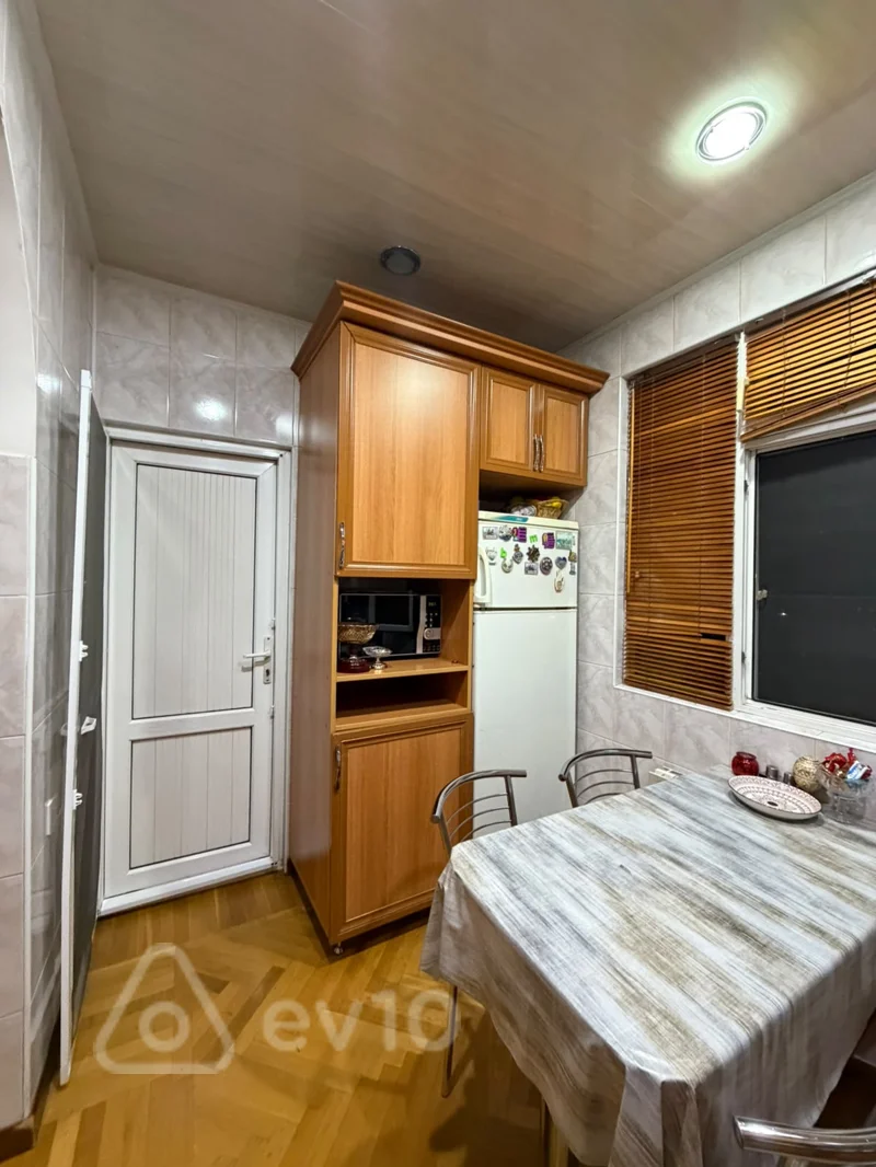 3 otaqlı mənzil, 80 m², Yasamal r., İnşaatçılar m., Məhəmməd Xiyabani küç — kirayə — Mənzil, Bakı (9)