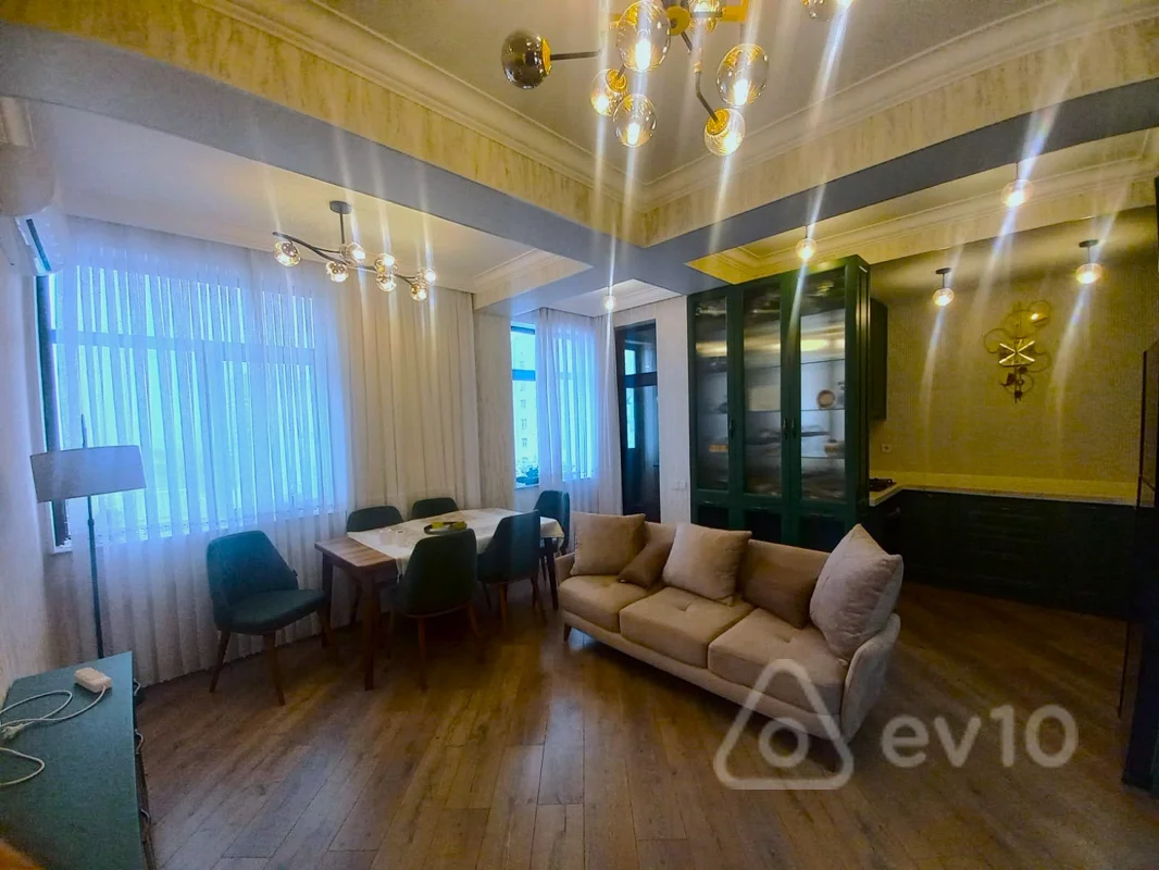 3 otaqlı mənzil, 70 m², Badamdar qəs. 1-ci massiv — Gülər