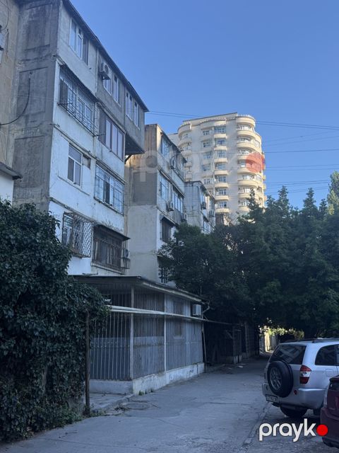 Satılır 3 otaqlı köhnə tikili 75 m² — Bakı