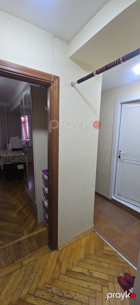 Satılır 1 otaqlı köhnə tikili 35 m² — Bakı