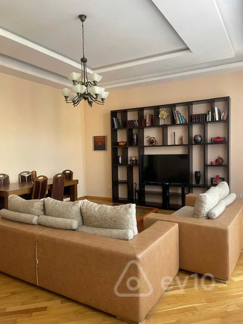 3 otaqlı mənzil, 130 m², Şövkət ələkbərova — kirayə — Mənzil, Bakı (4)