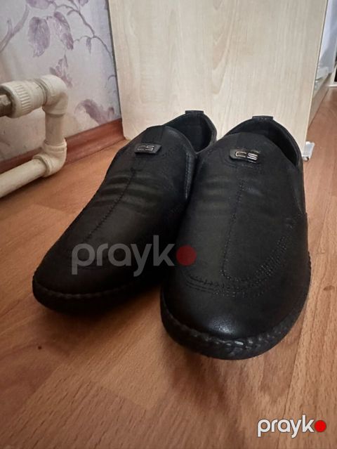 2 cüt kişi ayaqqabısı — 41 ölçü Hədiyyə edilib, lakin ölçüsü uyğun — Bakı