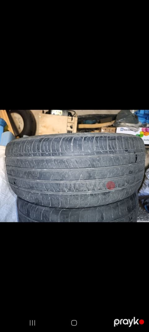 Kumho avtomobil təkərləri - Ölçü: 215/55 R17 normal veziyetdedr eyri — Bakı