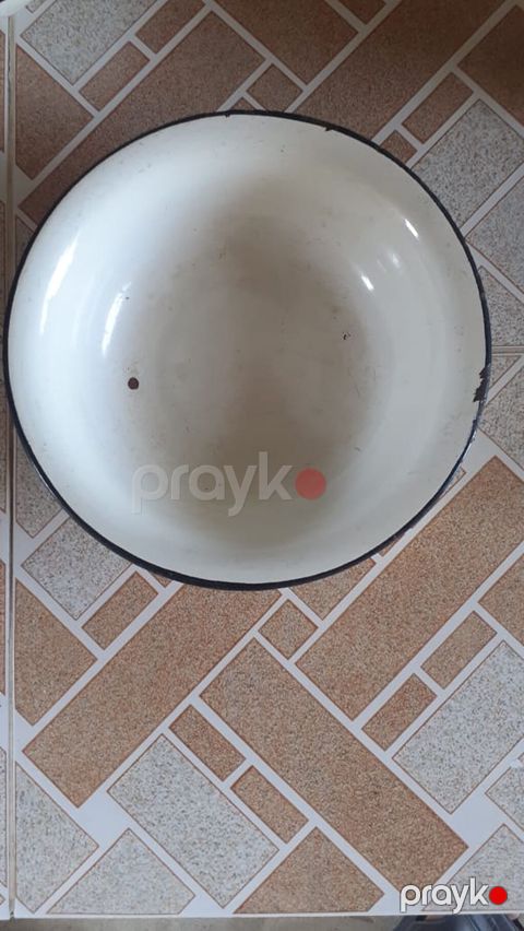 Tas 3 manat 2 .5 ltr tutumu — Bakı