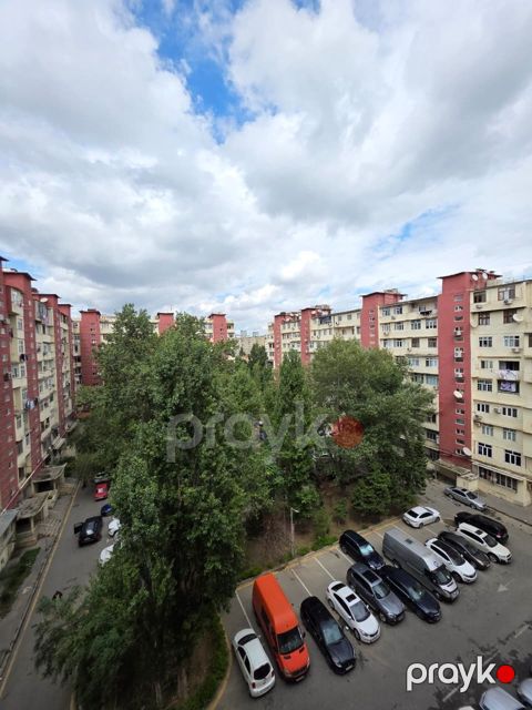 Satılır 4 otaqlı köhnə tikili 110 m² — Bakı