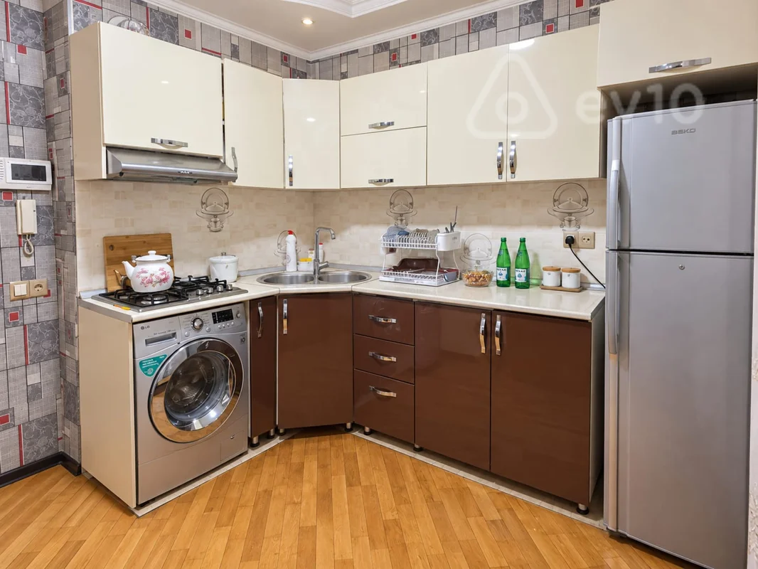 3 otaqlı mənzil, 105 m², Qara Qarayev pr — kirayə — Mənzil, Bakı (6)