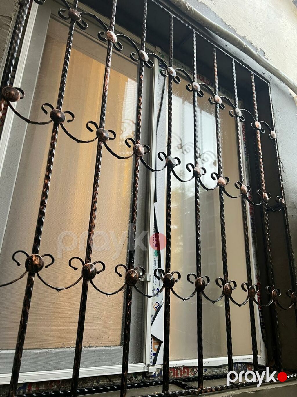 Məhsul: Dəmir barmaqlıqlar və məhəccərlər (fərdi hazırlama) Təsvir — Pəncərələr, qapılar, balkonlar, Bakı (2)